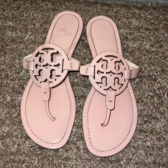 Tory Burch Miller Sandals Sea Shell Pink Patent Leather - Picture 1 of 6